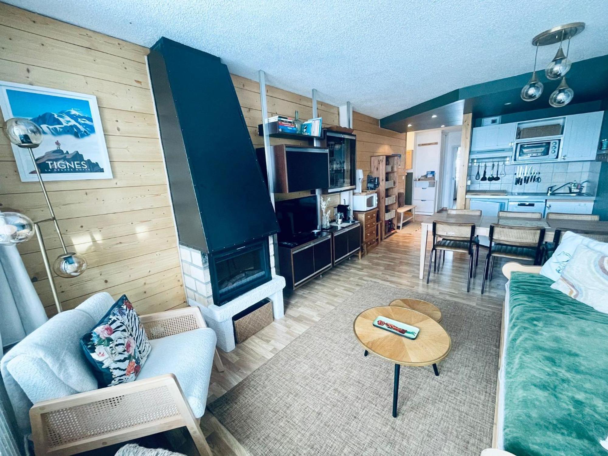 Apartment Myhome - Le 44 ! Beau T2 Plein Centre Val Claret, Skis Aux Pieds, 4 Pax Tignes